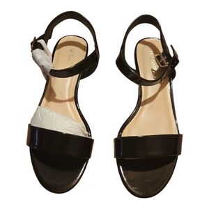 New Le Chateau Black Minimalist Sandals